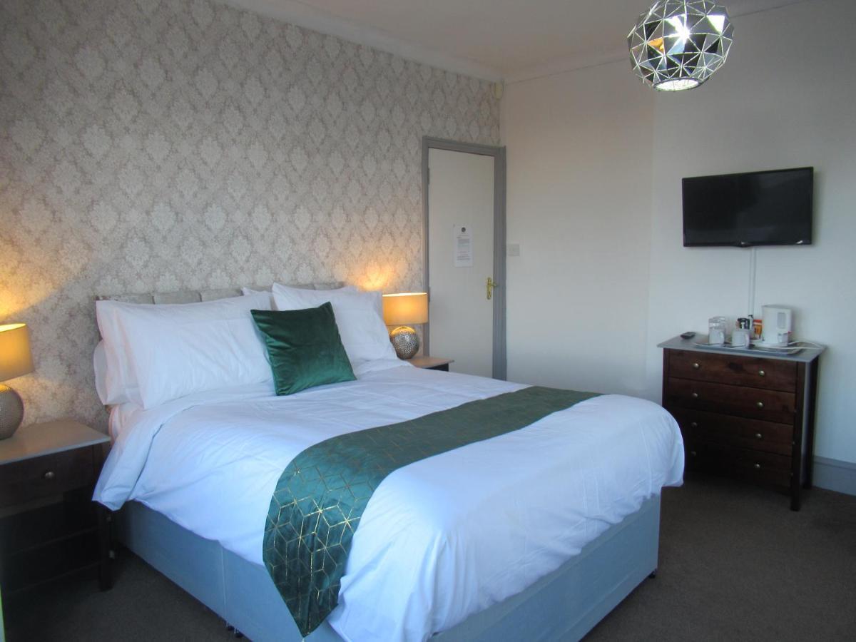 Captain Howey Hotel Ню Ромни Екстериор снимка